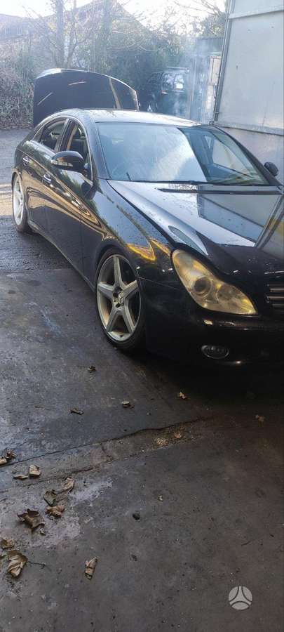 Mercedes-Benz CLS320 по частям