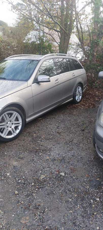 Mercedes-Benz C320 dalimis