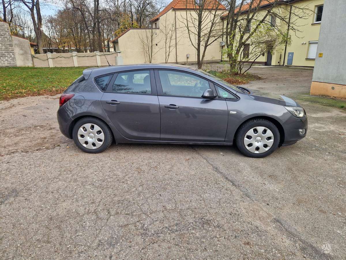 Opel Astra, 1.6 l., hatchback