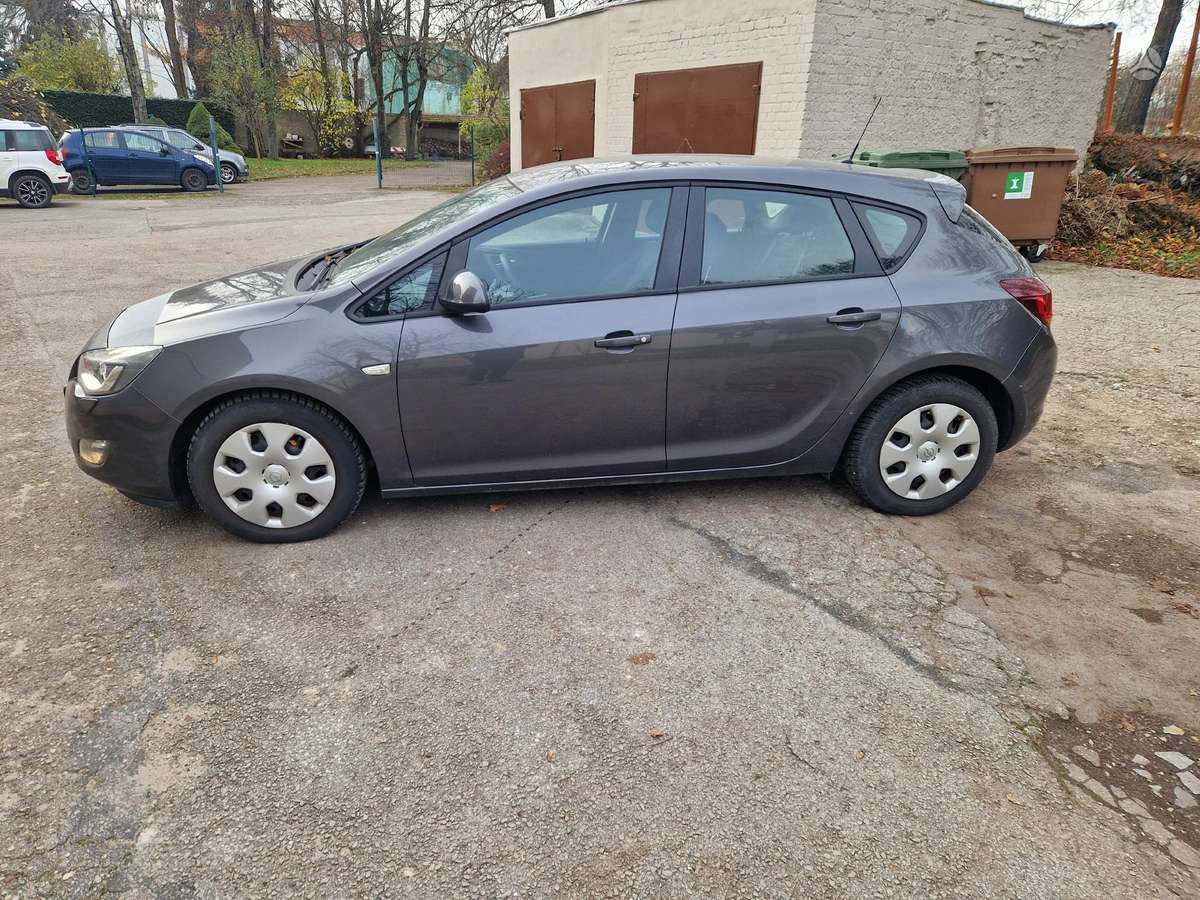 Opel Astra, 1.6 l., hatchback