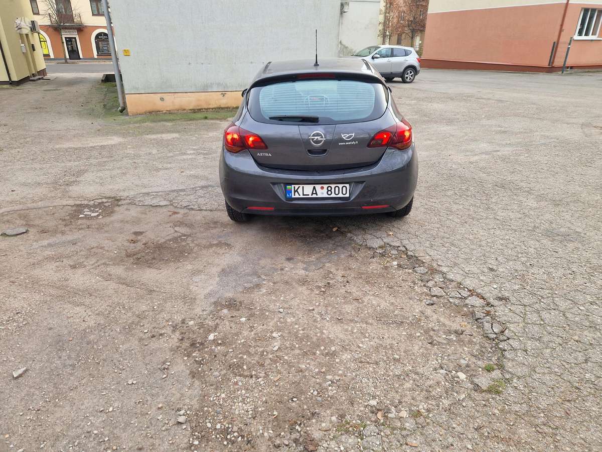 Opel Astra, 1.6 l., hatchback
