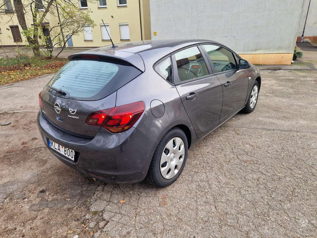 Opel Astra, 1.6 l., hatchback
