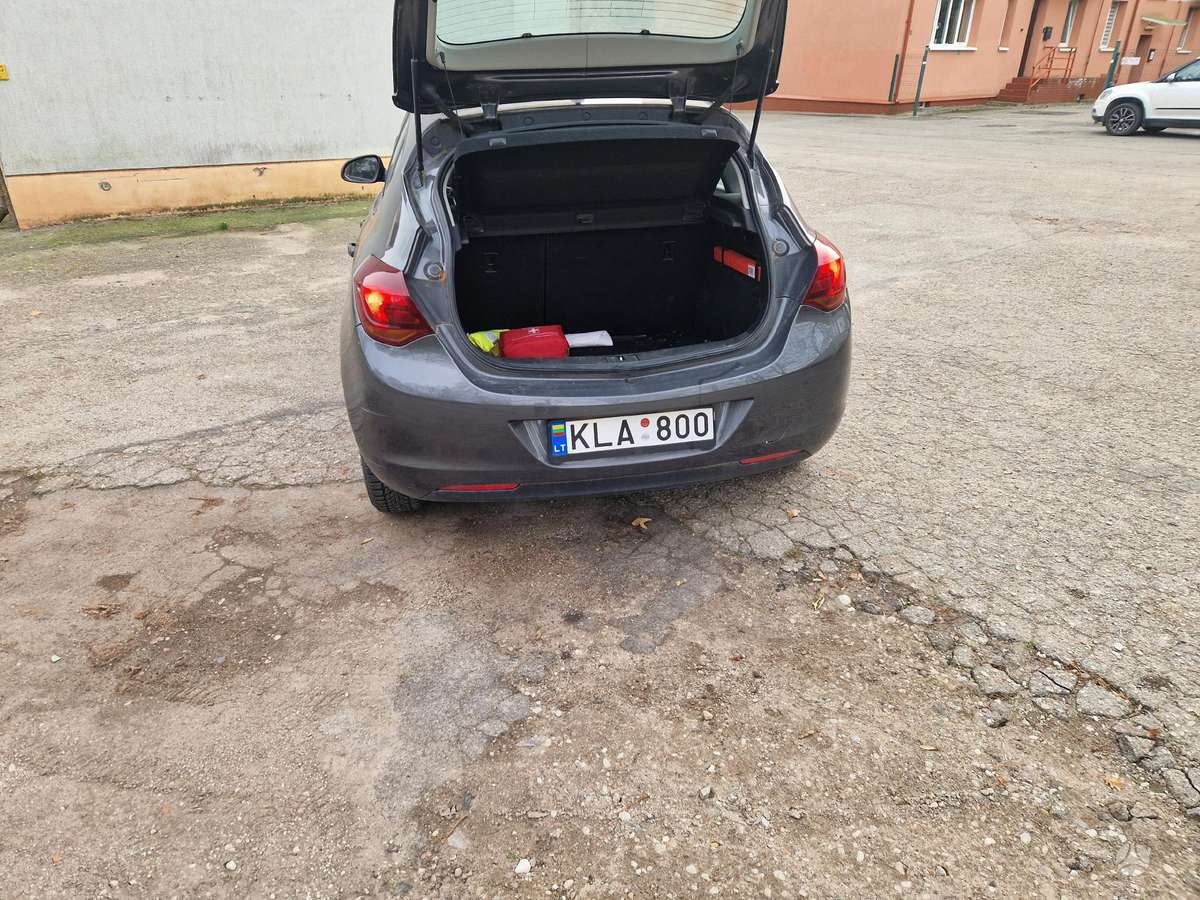 Opel Astra, 1.6 l., hatchback