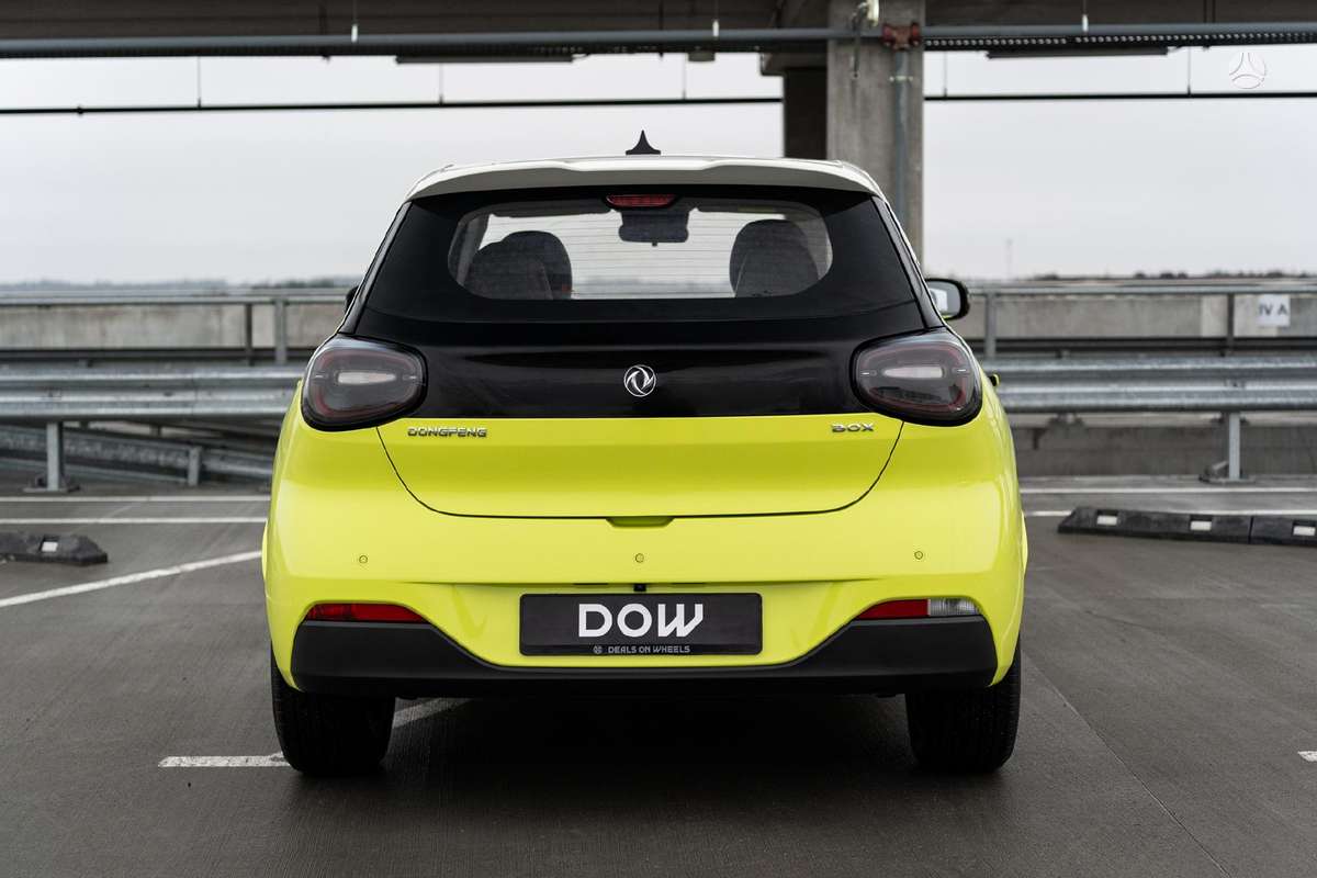 Dongfeng Box, 42 kWh, hatchback