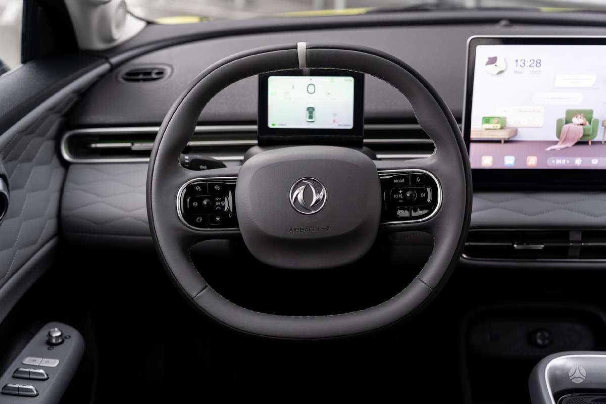 Dongfeng Box, 42 kWh, hatchback