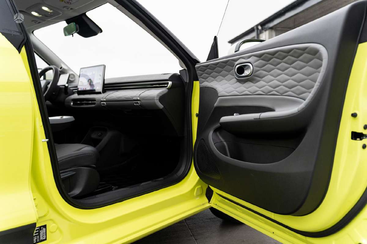 Dongfeng Box, 42 kWh, hatchback