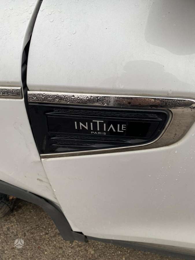 Renault Koleos dalimis. Ne 4x4 no 4x4