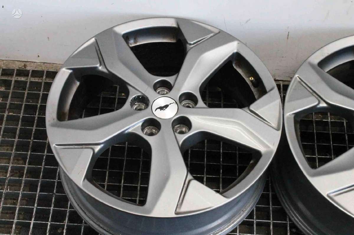 Ford Mutang Mach-E, light alloy, R18