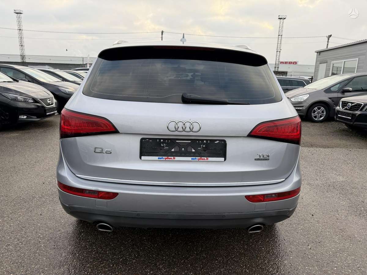 Audi Q5, 3.0 l., off-road / crossover