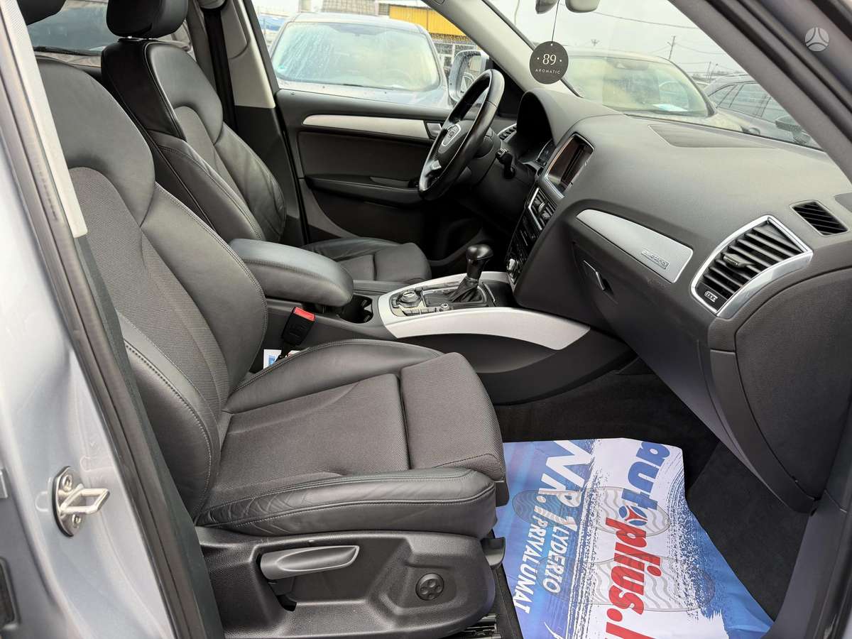 Audi Q5, 3.0 l., off-road / crossover