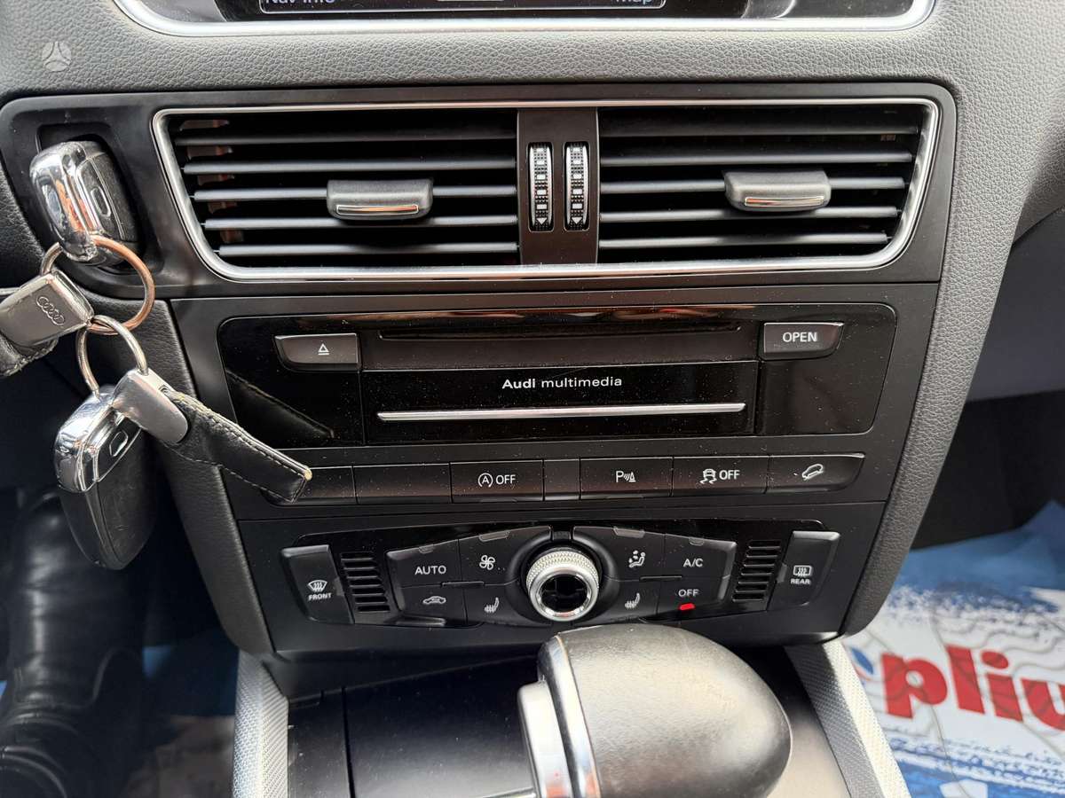 Audi Q5, 3.0 l., off-road / crossover