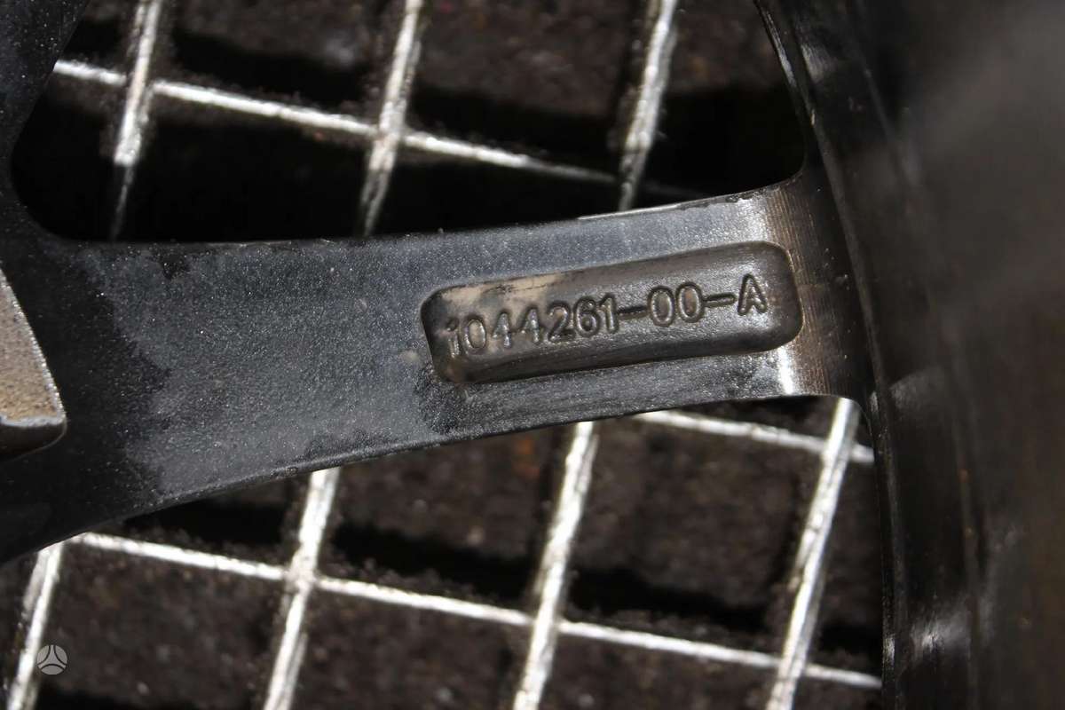TESLA, light alloy, R18