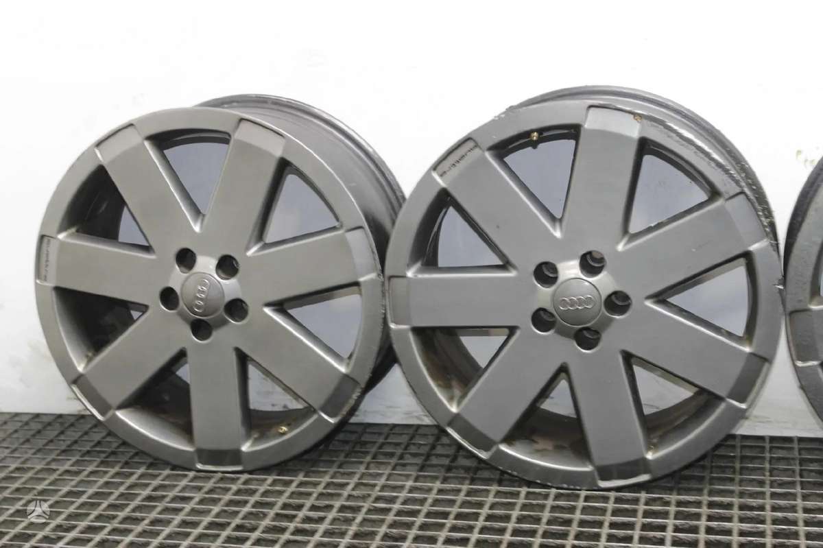 Audi TT, lengvojo lydinio, R18