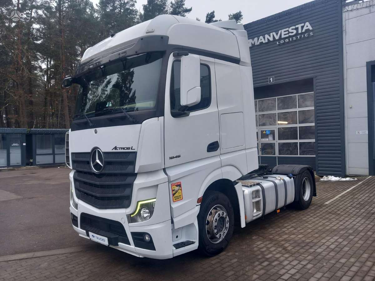 Mercedes-Benz Actros 1845 LS Big Space, double sleeper