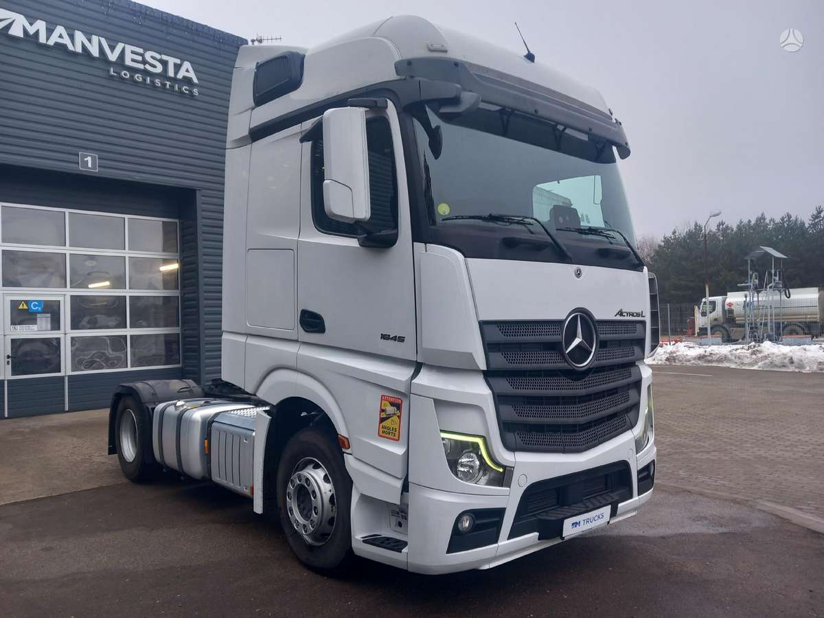 Mercedes-Benz Actros 1845 LS Big Space, double sleeper