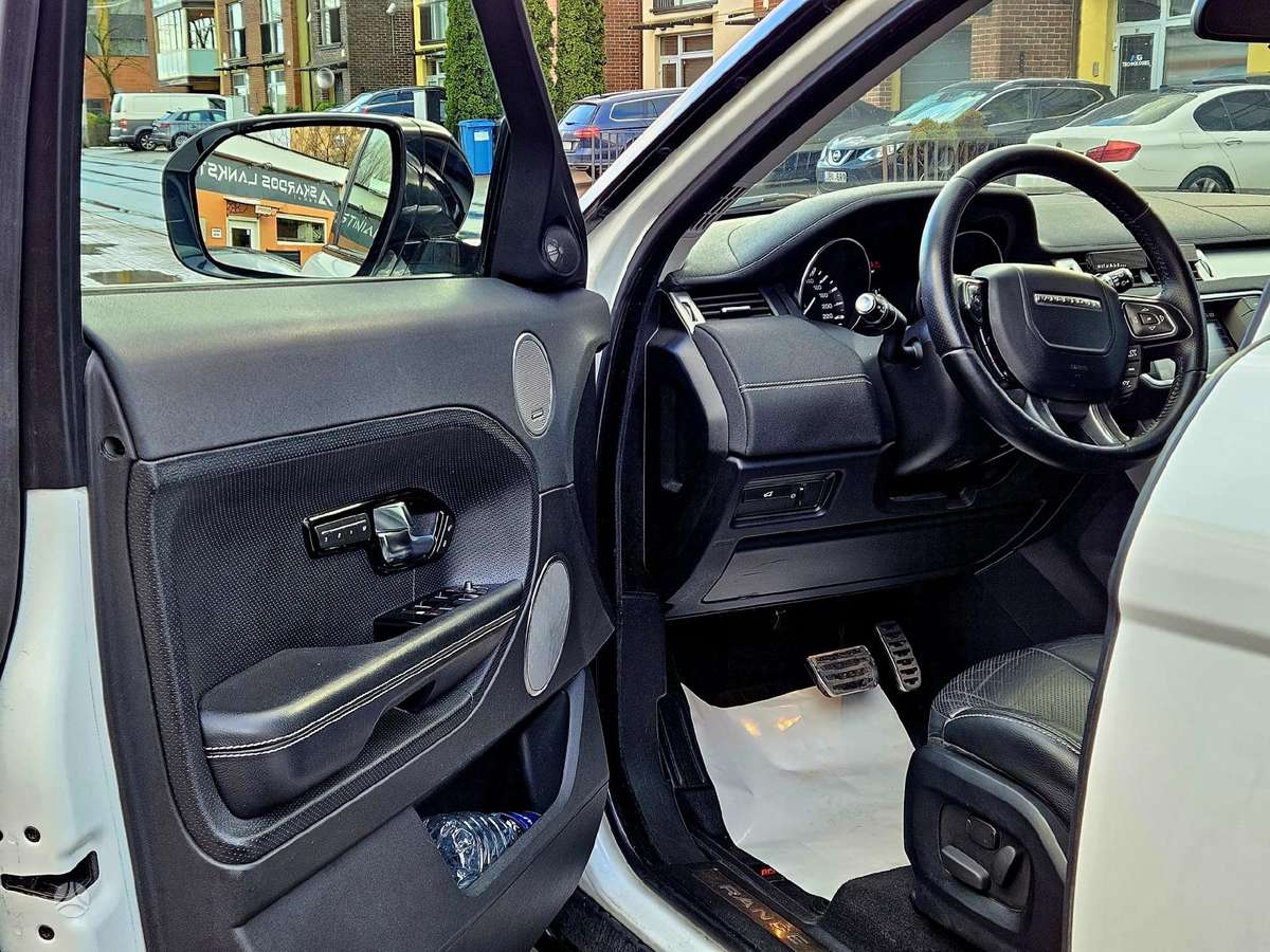 Land Rover Evoque, 2.2 l., off-road / crossover