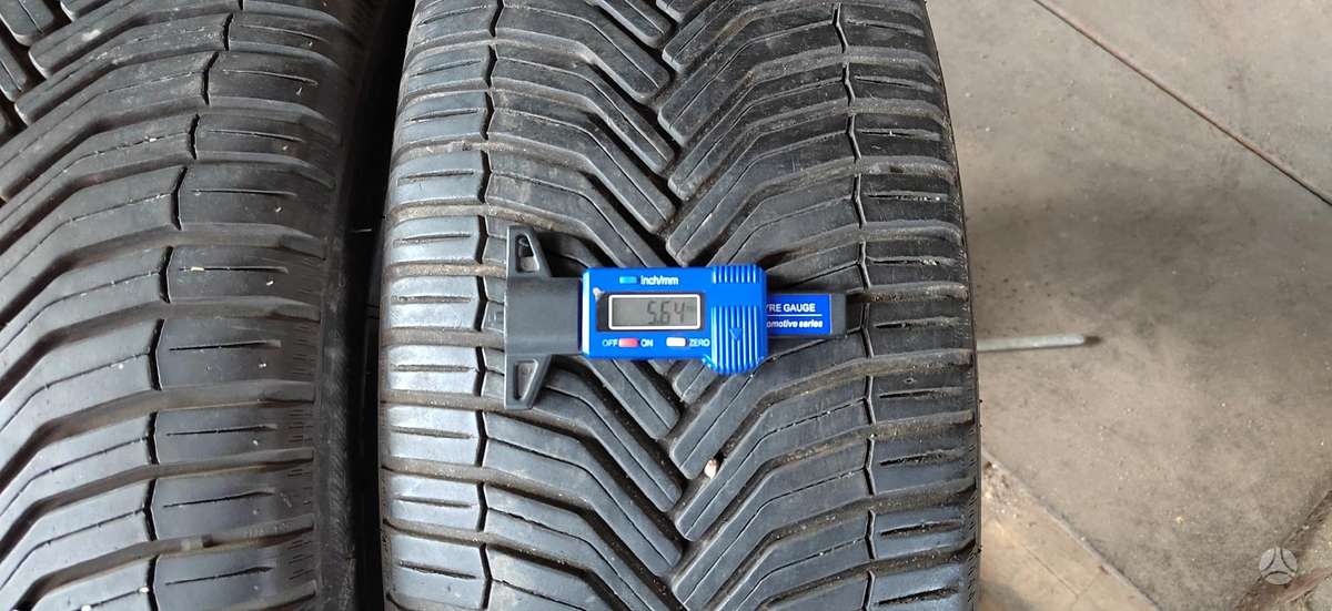 Michelin CrossClimate +, universalios 215/55 R17