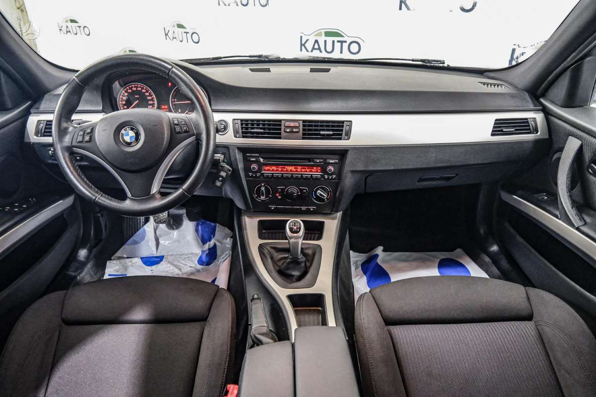 BMW 320, 2.0 l., wagon