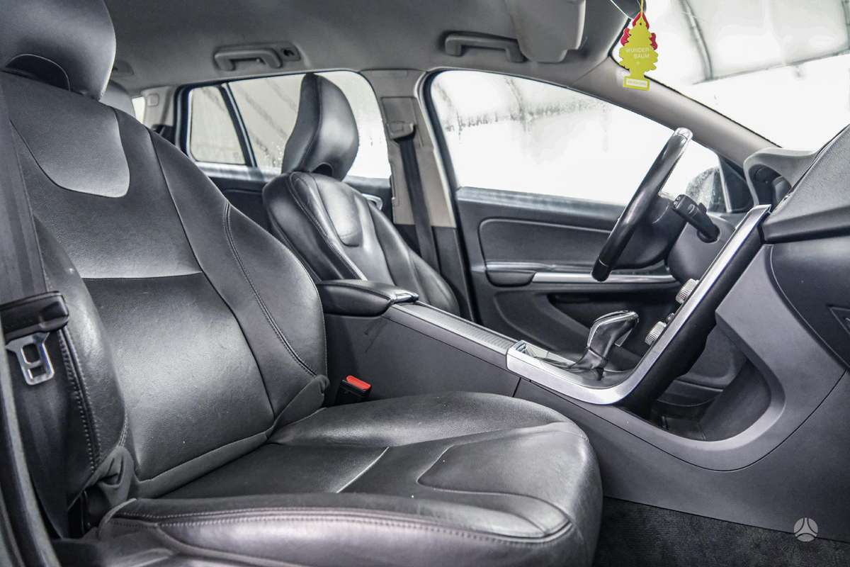Volvo V60, 2.0 l., wagon