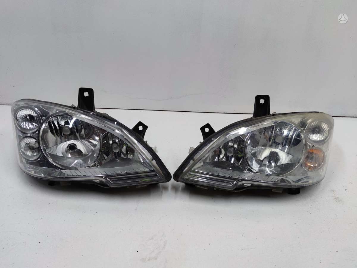 Mercedes-Benz Vito lights