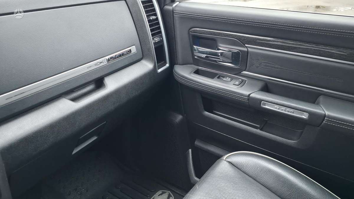 Dodge Ram, 3.0 l., off-road / crossover