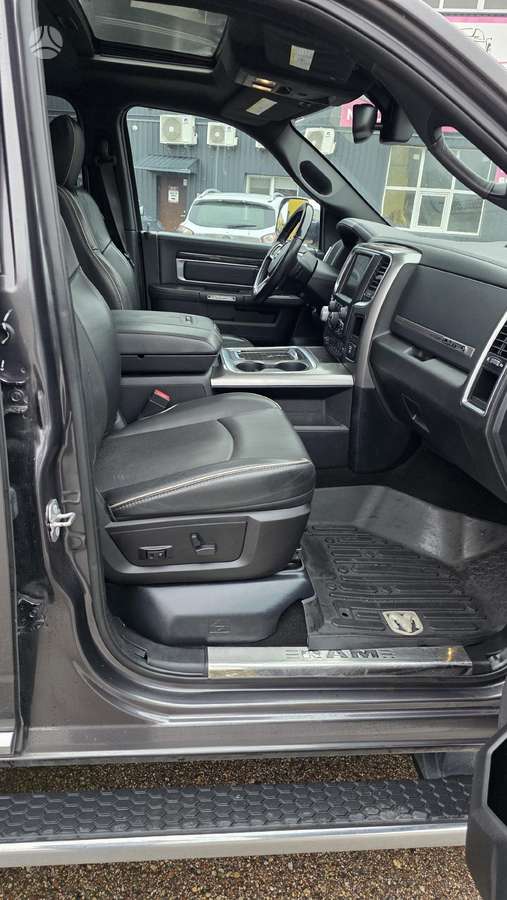 Dodge Ram, 3.0 l., off-road / crossover