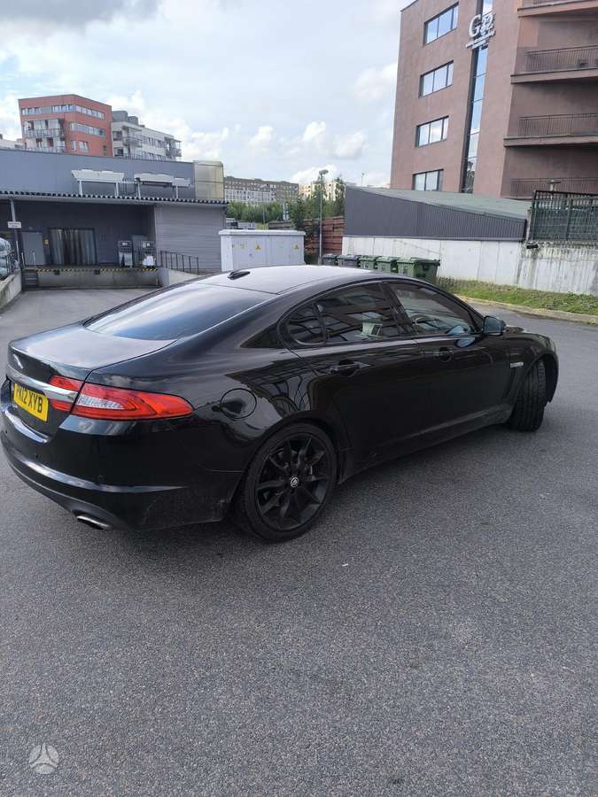 Jaguar XF Tik pradėtas ardyti