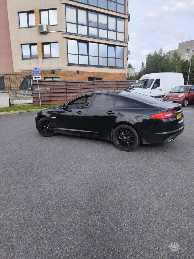 Jaguar XF Tik pradėtas ardyti