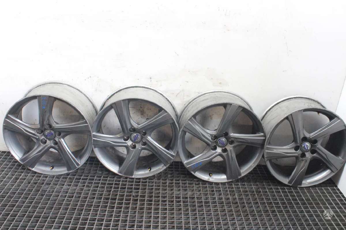 Volvo S60, lengvojo lydinio, R18