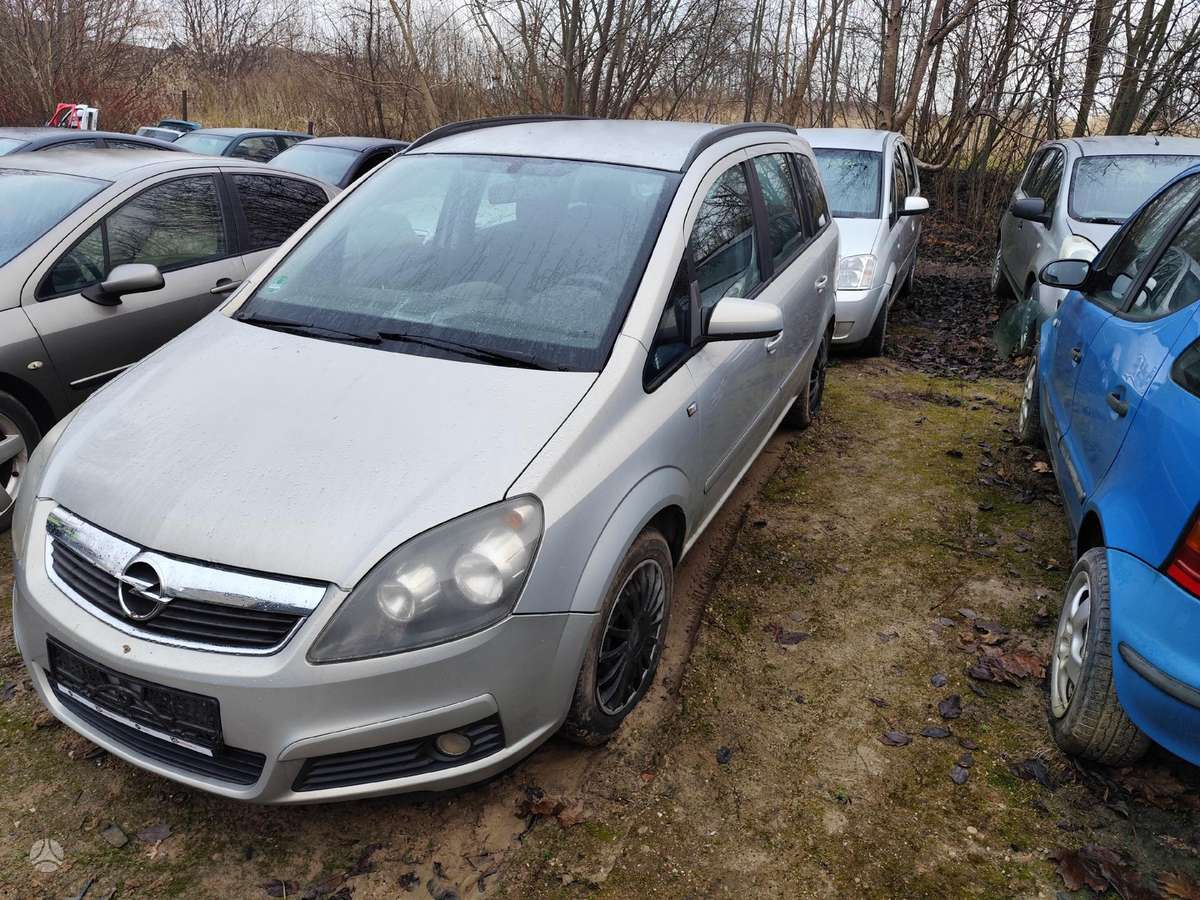 Opel Zafira for parts