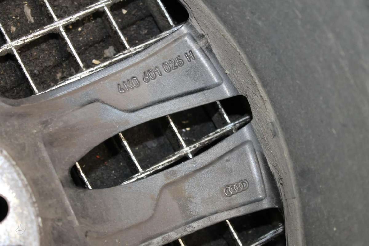 Audi A6, light alloy, R19