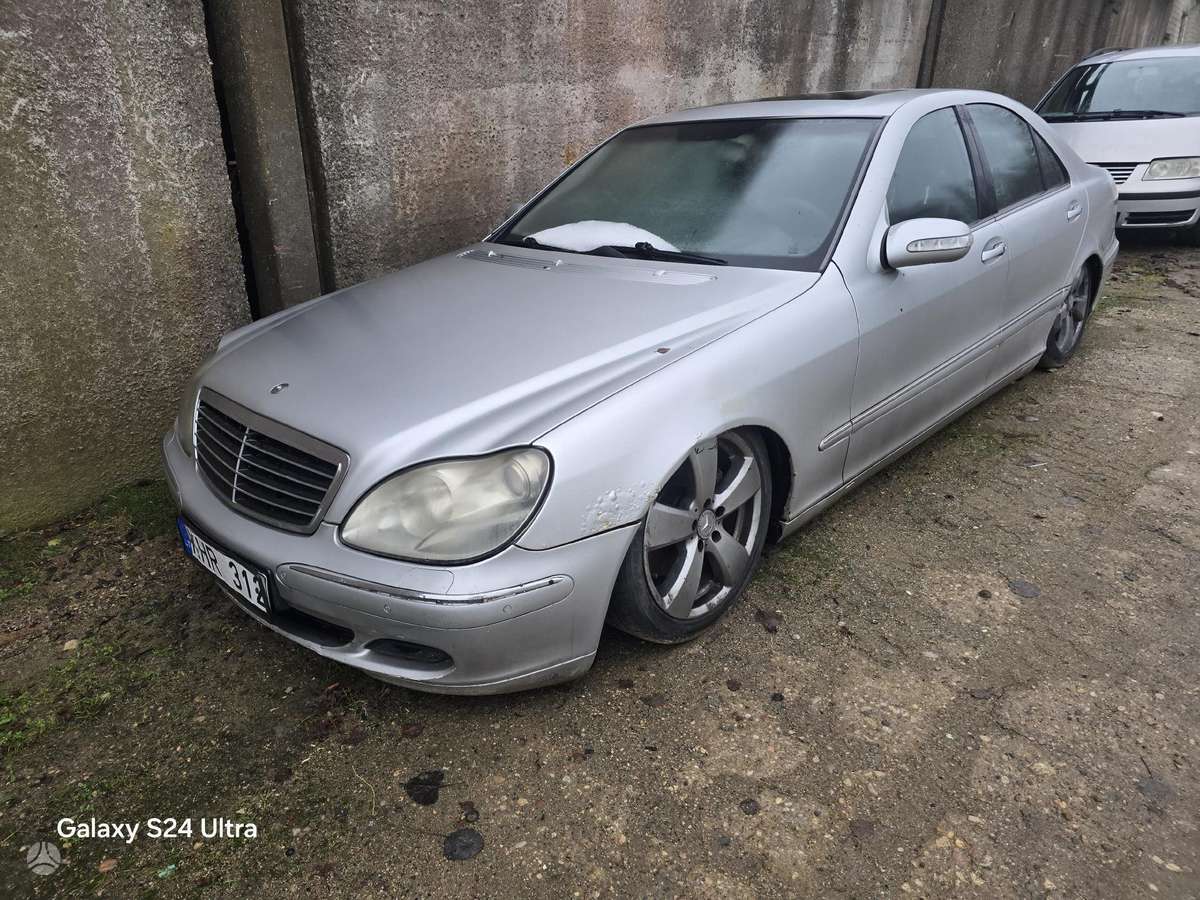 Mercedes-Benz S320 dalimis