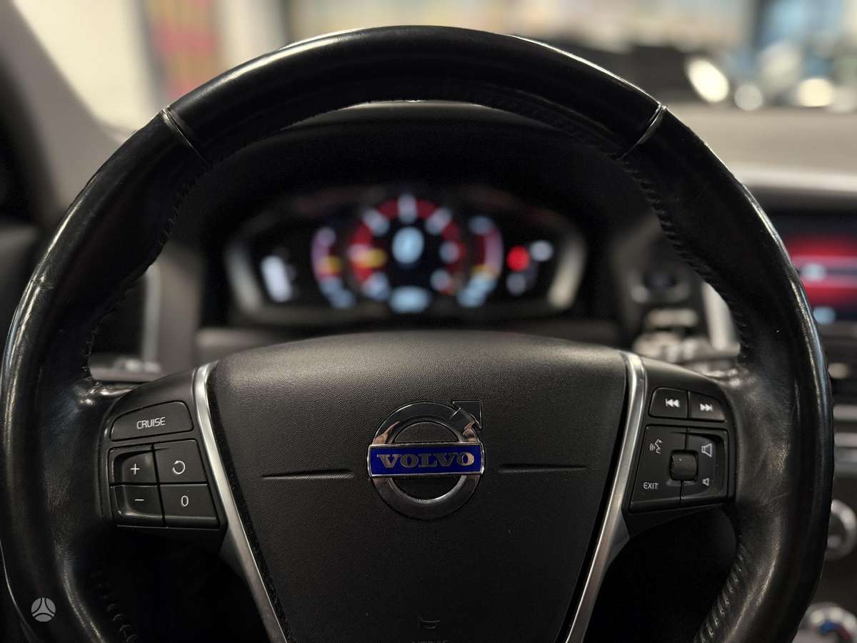 Volvo XC60, 2.0 l., Внедорожник / Кроссовер