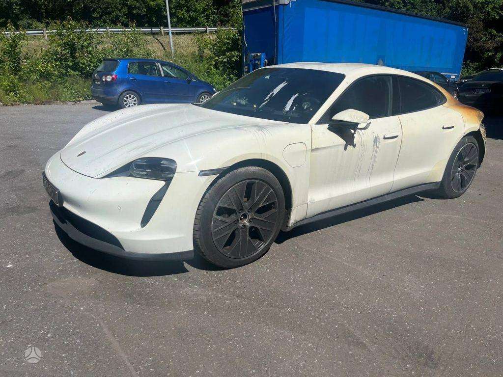 Porsche Taycan
