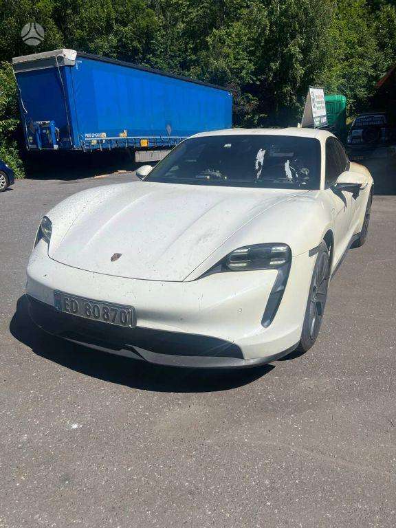 Porsche Taycan
