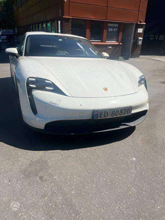 Porsche Taycan