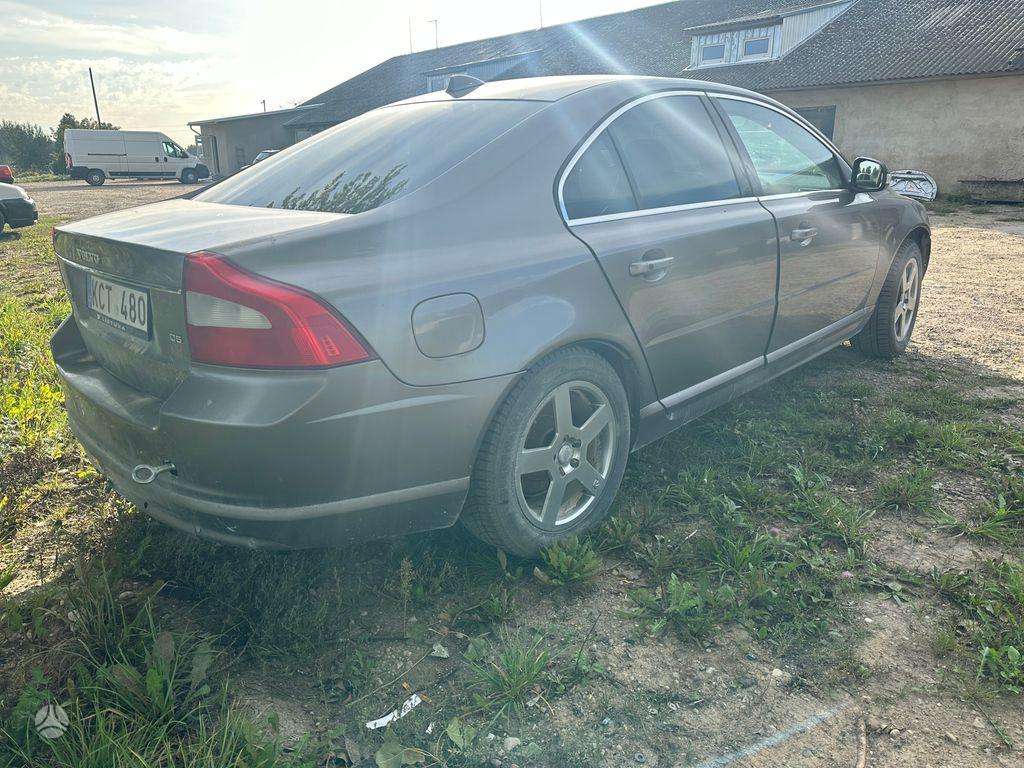 Volvo S80
