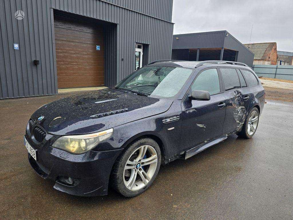 BMW 530