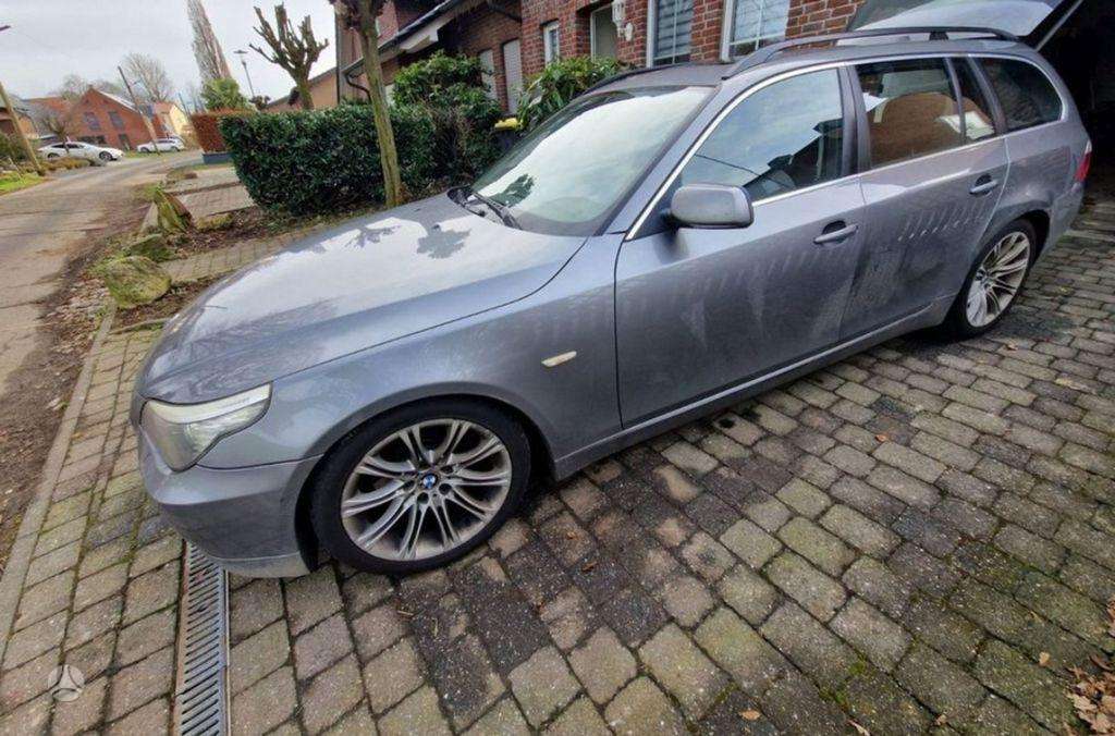 BMW 525