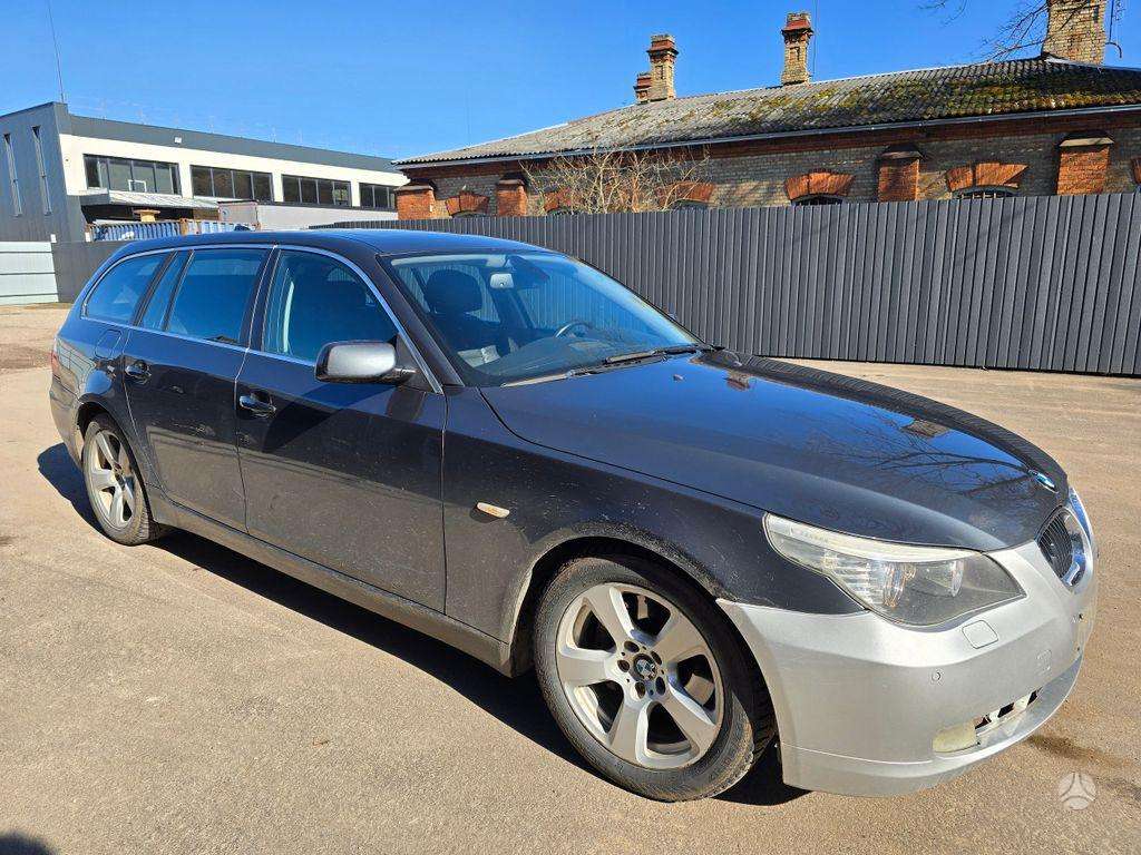 BMW 530