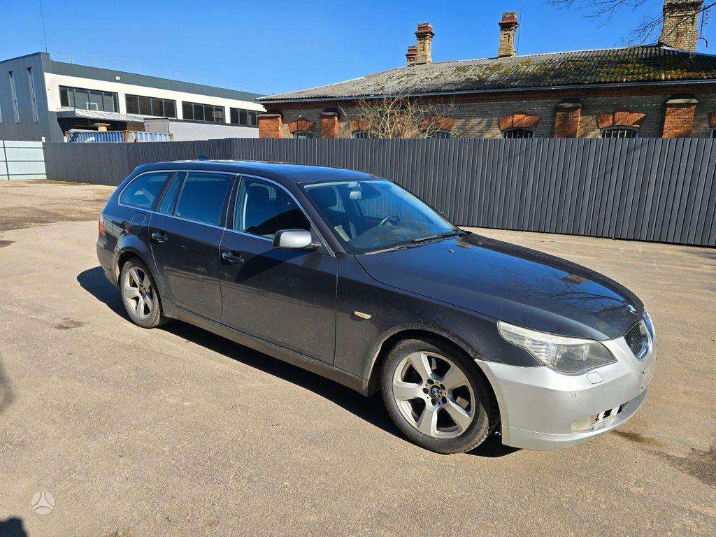 BMW 530