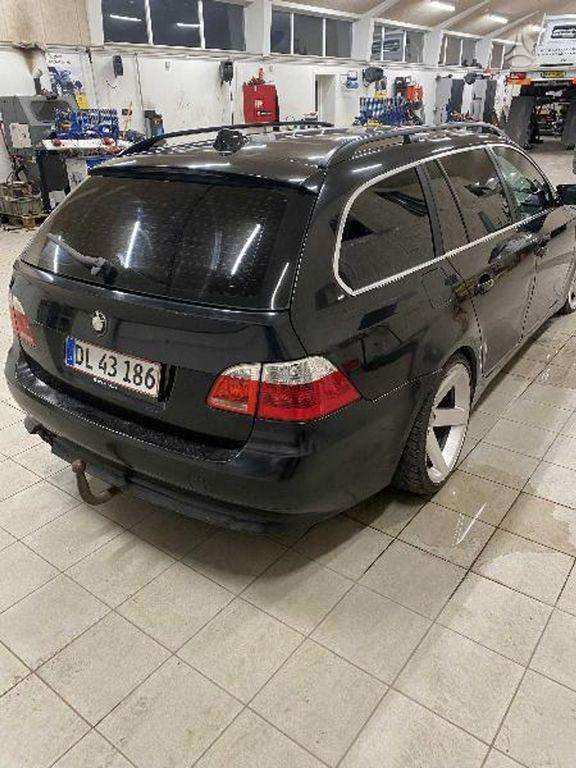BMW 525