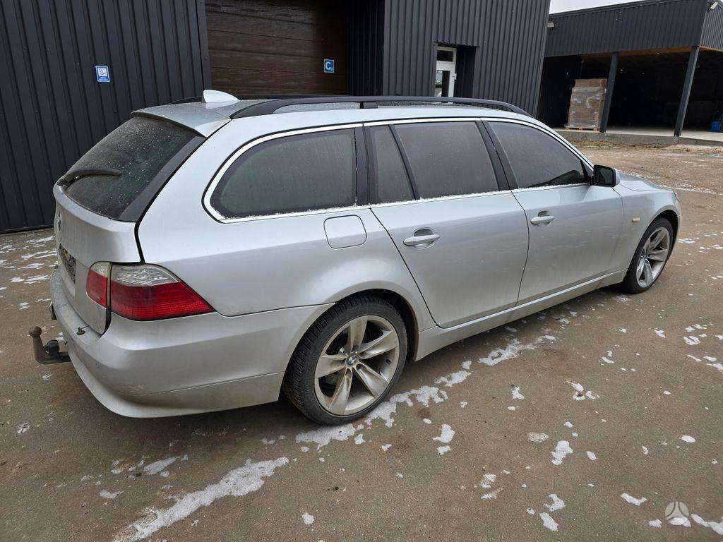 BMW 525