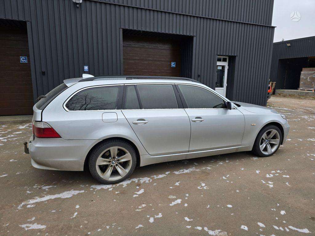 BMW 525
