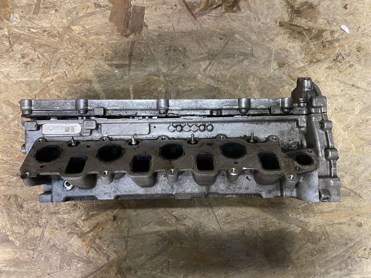 Audi A8 dzinēja detaļas