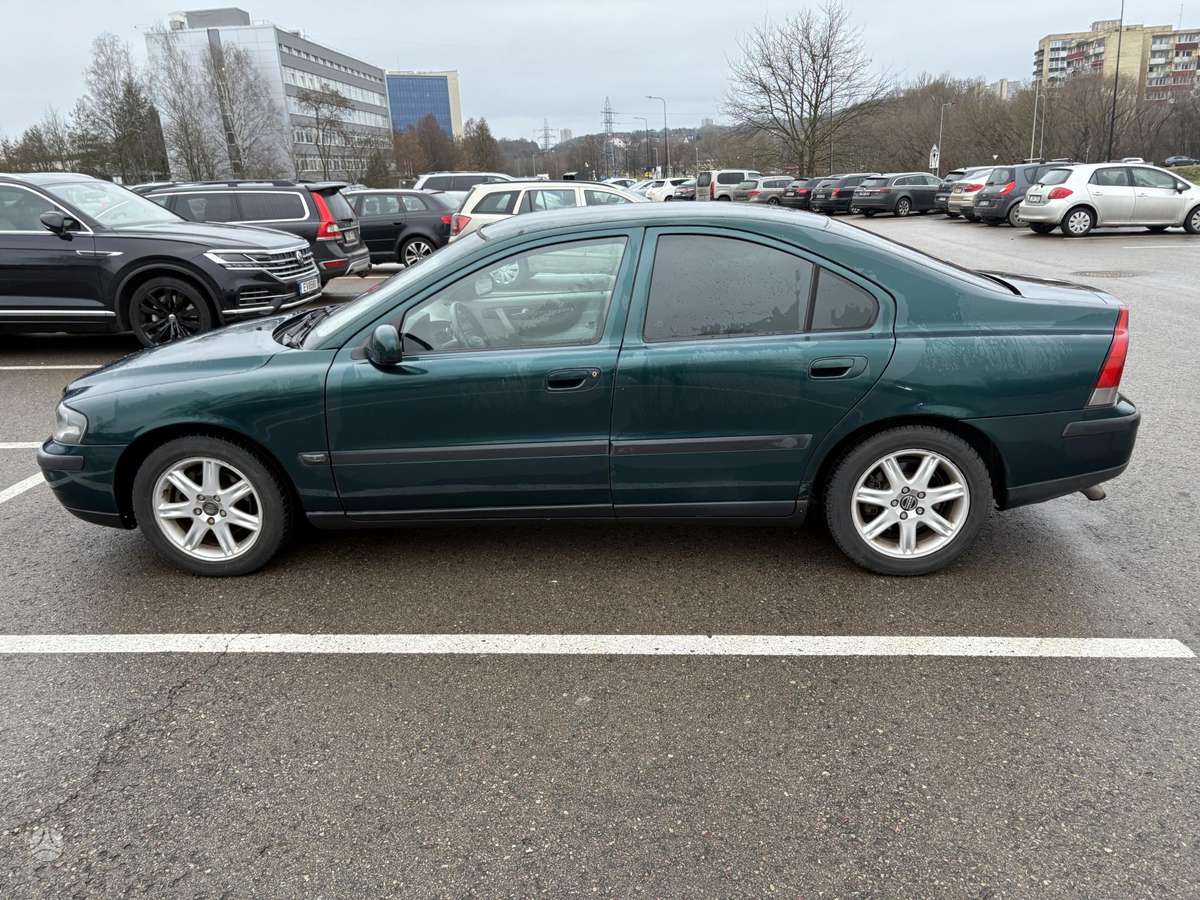 Volvo S60, 2.4 l., Седан