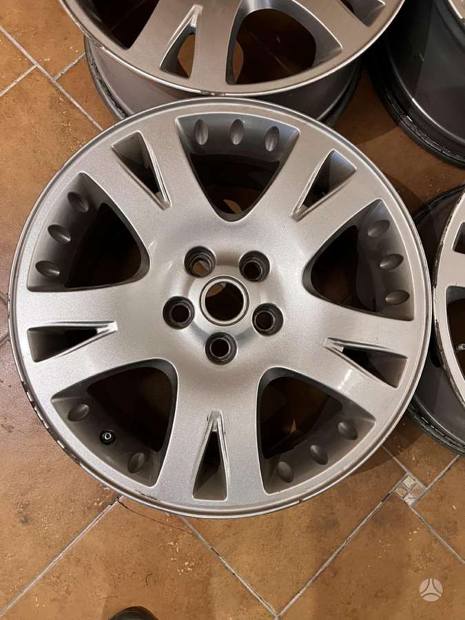Land Rover, lengvojo lydinio, R19