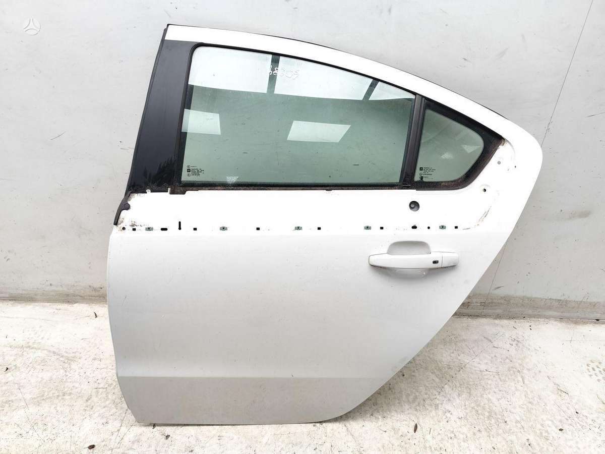 Chevrolet Volt двери
