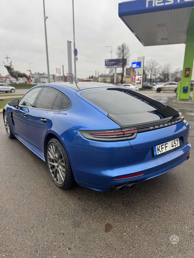 Porsche Panamera - 3