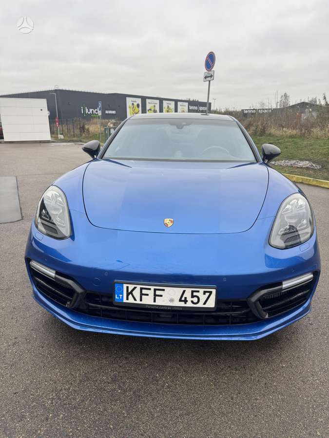 Porsche Panamera - 8